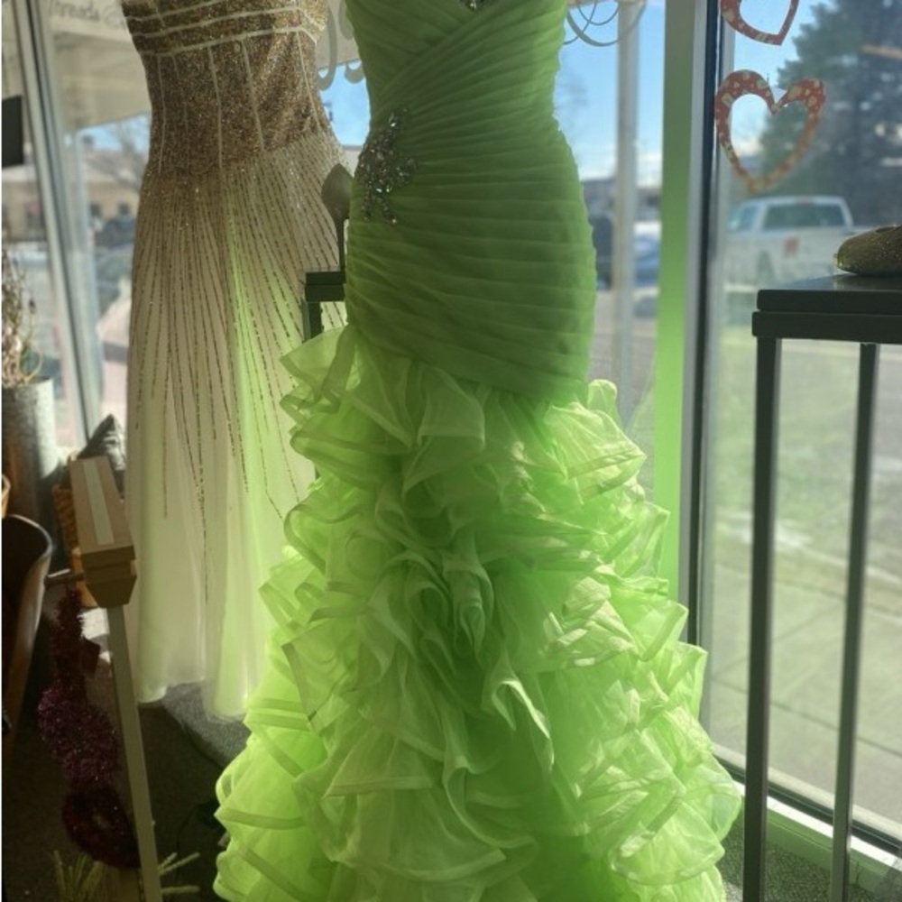Green Ruffled Mermaid Evening Dress - Picture 6 of 8